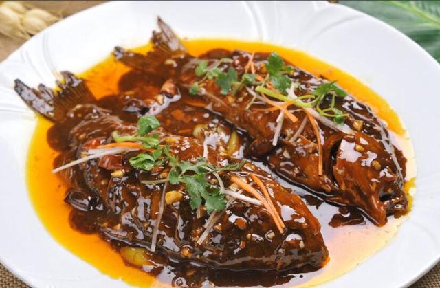 醬燜鯽魚的做法